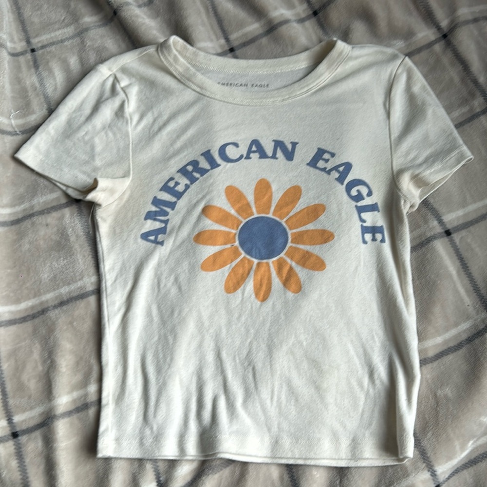2 american eagle t shirts